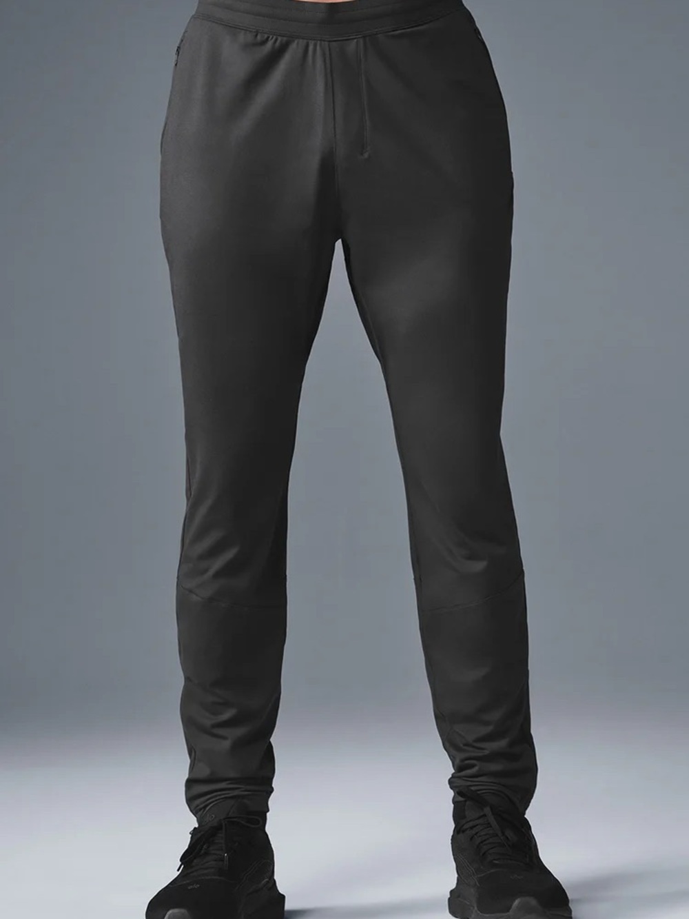 BNWT ALO Yoga Men's Conquer React Performance Pants Size Medium Anthracite